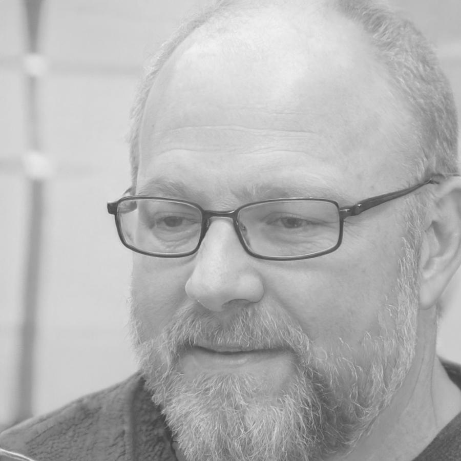 Instructor Mattias Verhelst teaching investment fundamentals